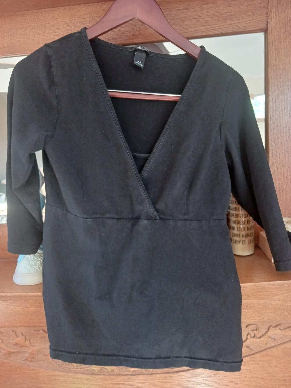H&M Cotton Nursing Black V-Neck 3/4 Sleeve Top